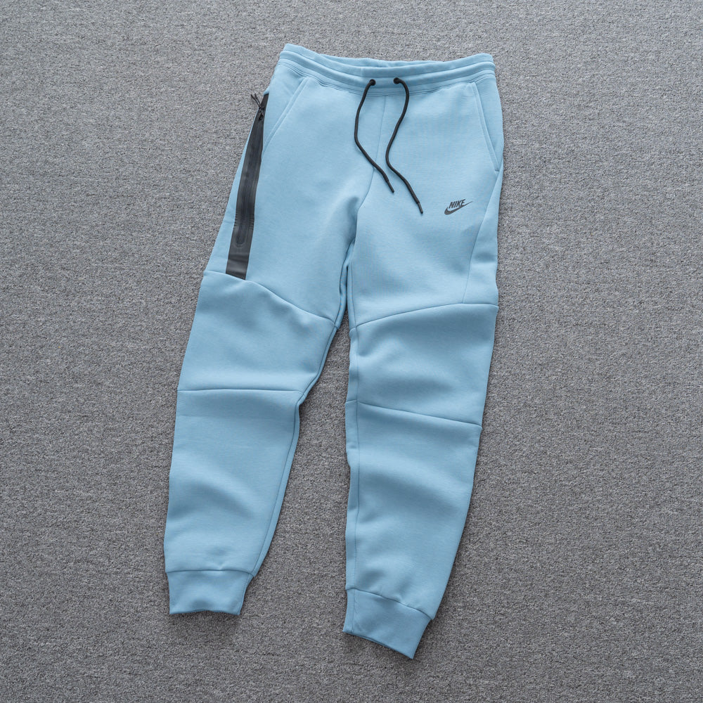 CONJUNTO NK TECH FLEECE - Desconto de Primeira Compra