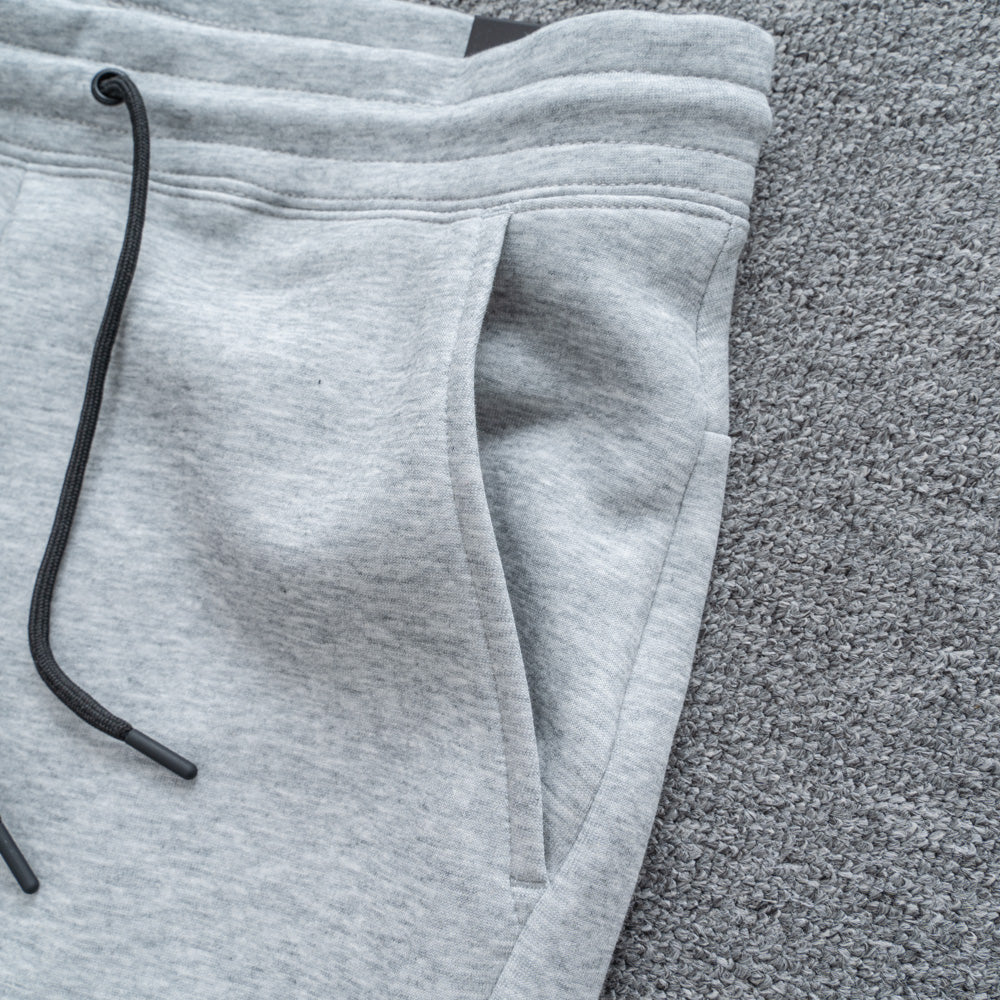 CONJUNTO NK TECH FLEECE - Desconto de Primeira Compra