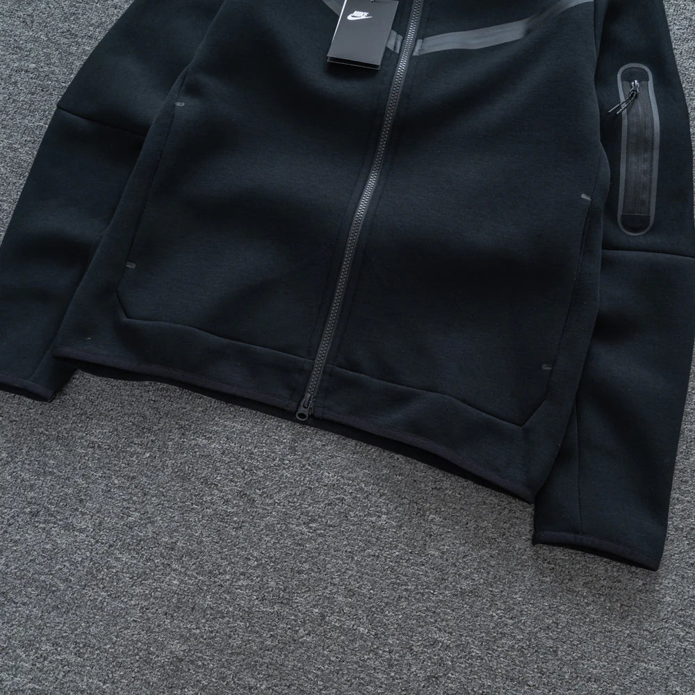CONJUNTO NK TECH FLEECE - Desconto de Primeira Compra
