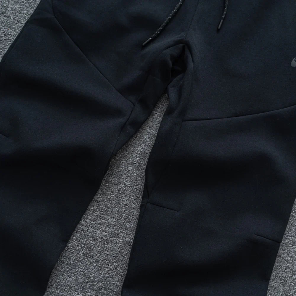 CONJUNTO NK TECH FLEECE - Desconto de Primeira Compra