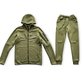 CONJUNTO NK TECH FLEECE - Desconto de Primeira Compra