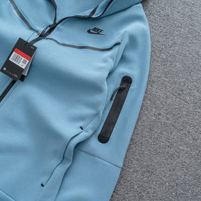 CONJUNTO NK TECH FLEECE - Desconto de Primeira Compra