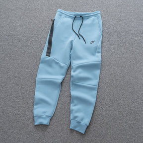 CONJUNTO NK TECH FLEECE - Desconto de Primeira Compra