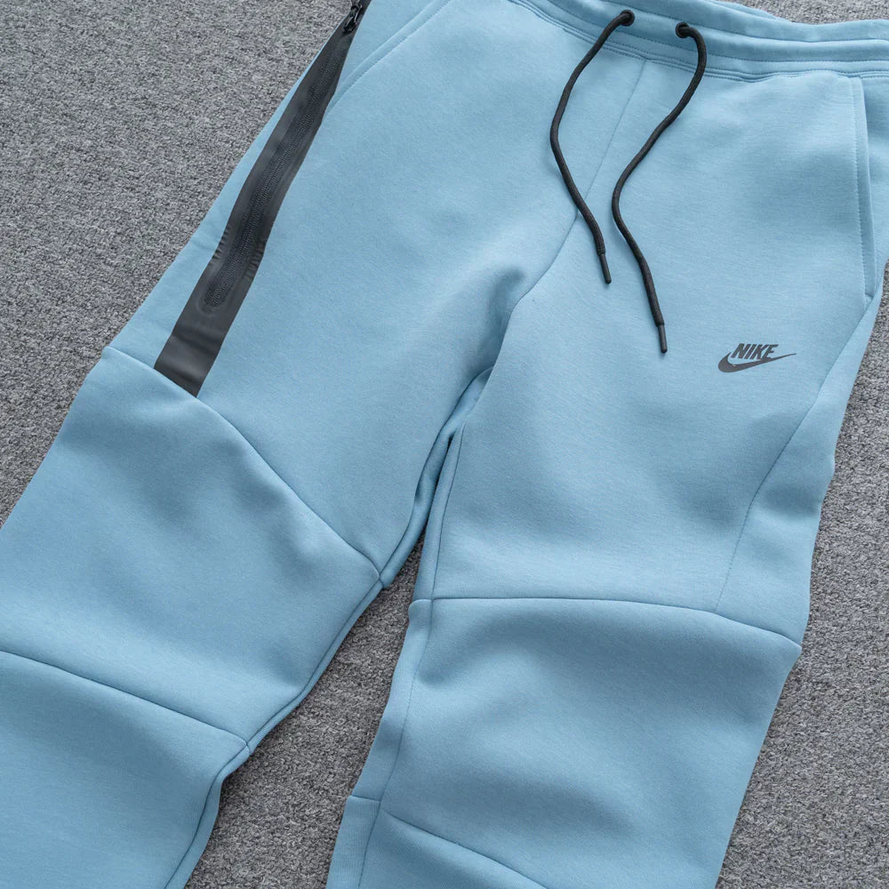 CONJUNTO NK TECH FLEECE - Desconto de Primeira Compra