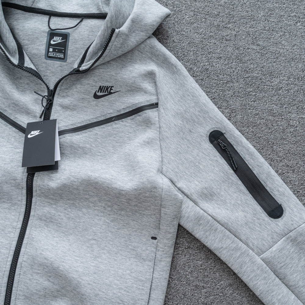 CONJUNTO NK TECH FLEECE - Desconto de Primeira Compra