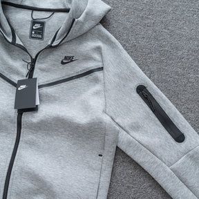 CONJUNTO NK TECH FLEECE - Desconto de Primeira Compra