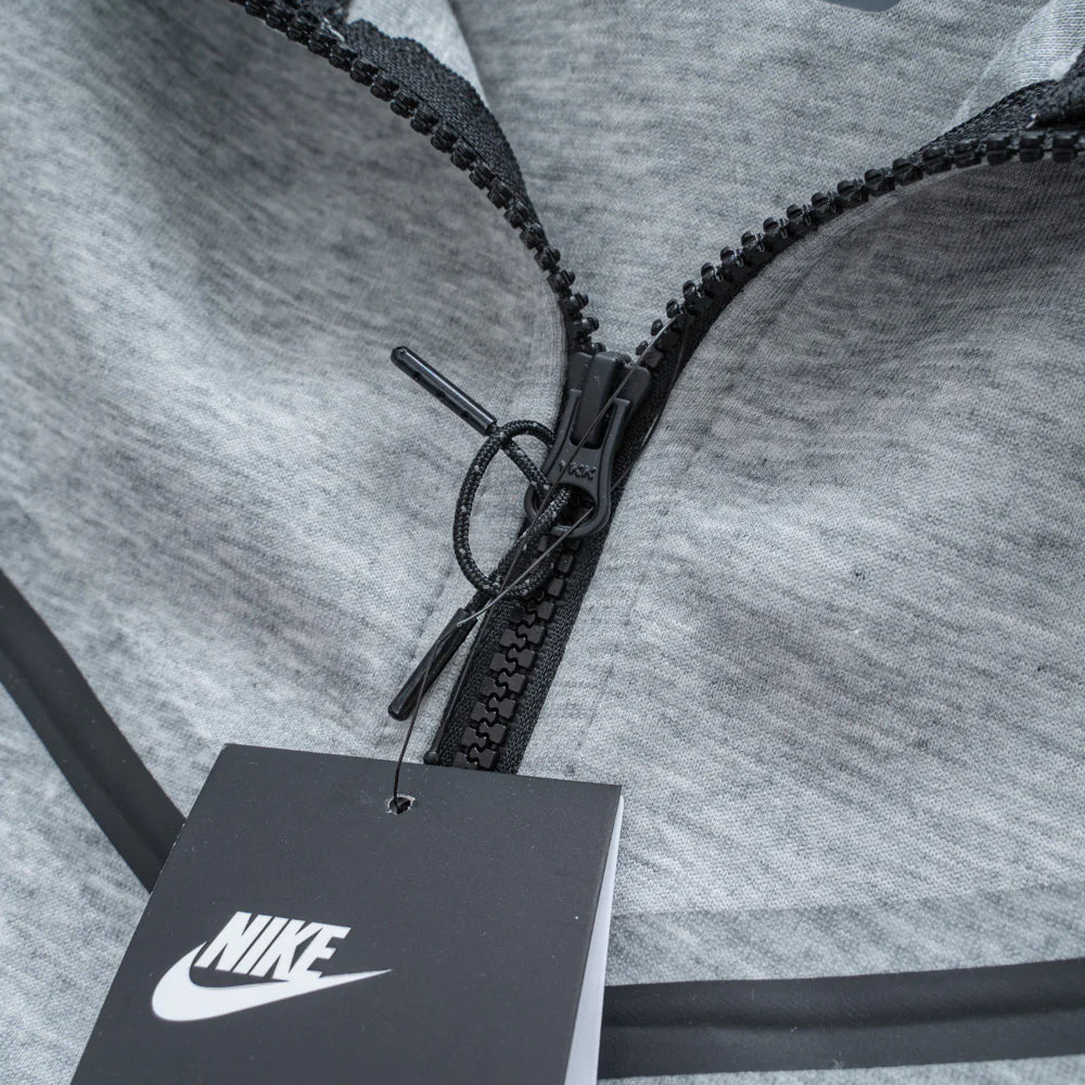 CONJUNTO NK TECH FLEECE - Desconto de Primeira Compra