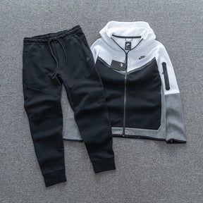 CONJUNTO NK TECH FLEECE - Desconto de Primeira Compra