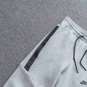 CONJUNTO NK TECH FLEECE - Desconto de Primeira Compra