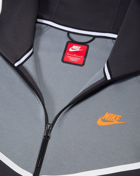 CONJUNTO NK TECH FLEECE - Desconto de Primeira Compra