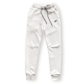 CONJUNTO NK TECH FLEECE - Desconto de Primeira Compra