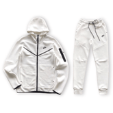 CONJUNTO NK TECH FLEECE - Desconto de Primeira Compra